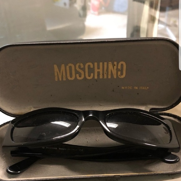 moschino sunglasses vintage